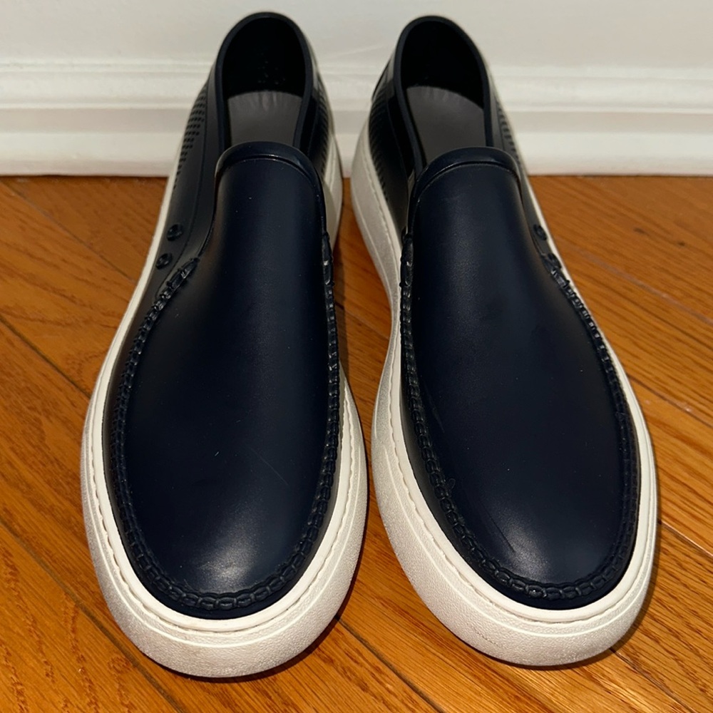 Ferragamo mens rubber slip on loafers. Perfect for beach or lounging by pool.